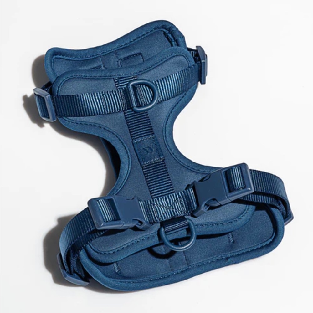 WILD ONE NAVY DOG HARNESS NWT Medium
